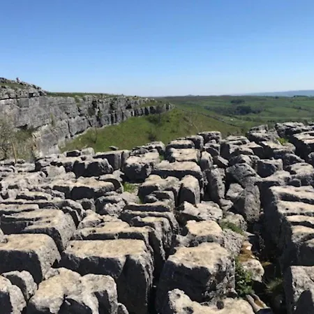 Vakantiehuis Perfectly Located 4 Storey Townhouse With 2 Parking Spaces In *